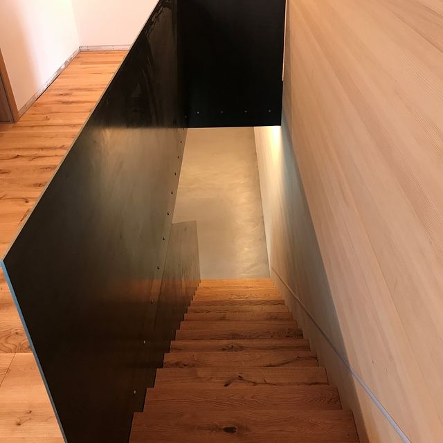 Treppe Holz und Metall