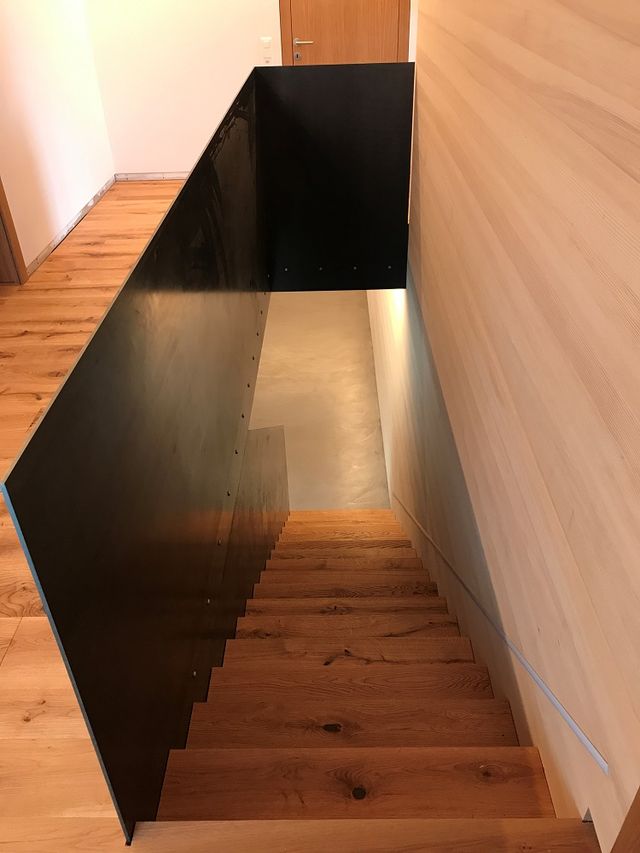 Treppe Holz und Metall