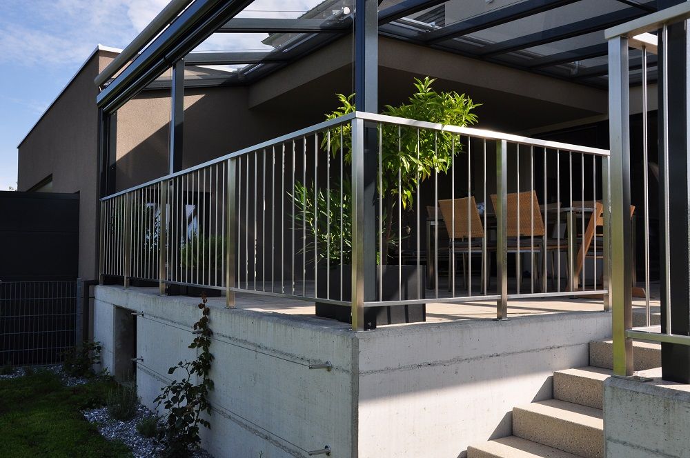 Terrassengeländer Stahl modern